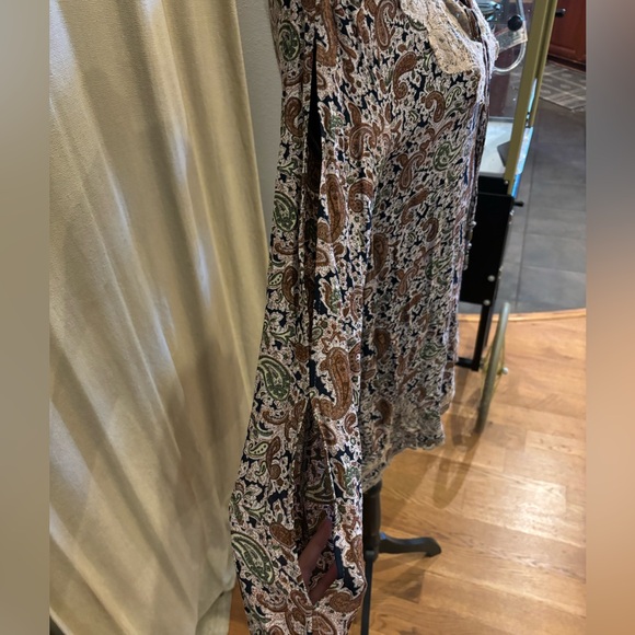 GIMMICKS BY BKE PAISLEY DRESS/TUNIC Size S - Picture 5 of 6